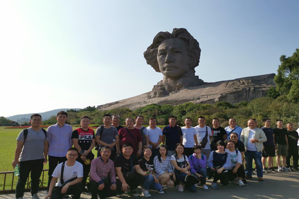 建投管線(xiàn)與戶(hù)外聯(lián)合黨支部重溫紅色記憶 、牢記使命初心